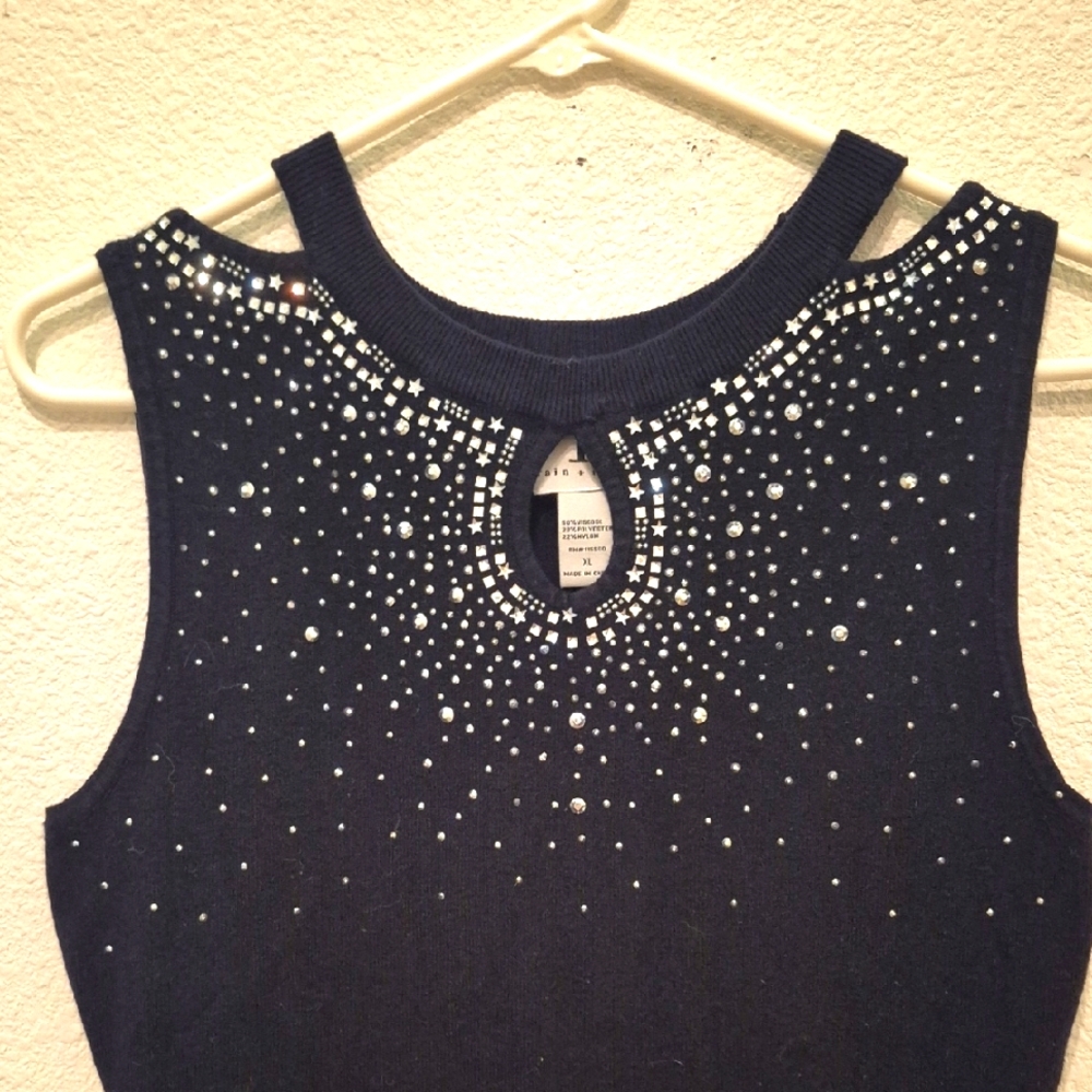 Rain + Rose Beautiful Gem Stone Silvrr Blacl Sleevless Top
